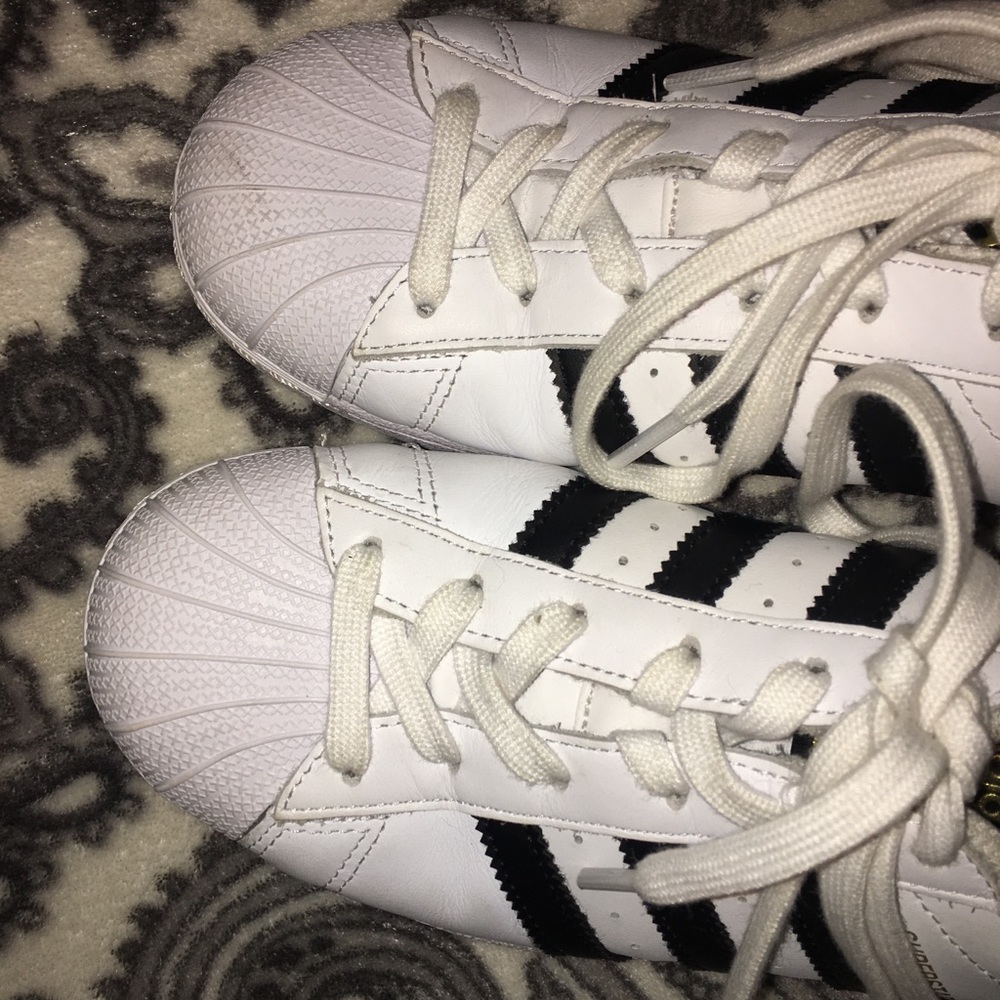 ADIDAS SUPERSTARS